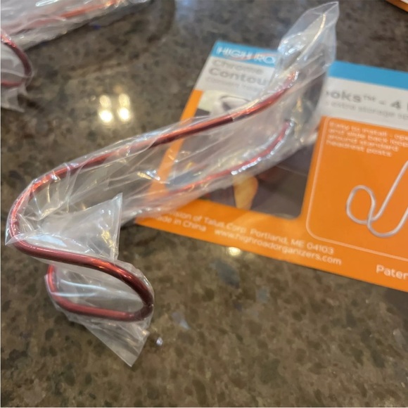 High Road Contour CarHooks® Car Headrest Hangers for Purse & Bags 4pack new box - Picture 3 of 5